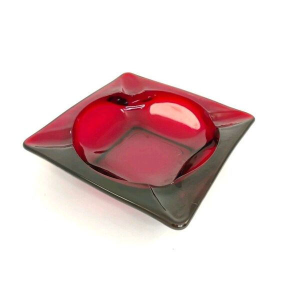 Vintage Ashtray Anchor Hocking Deep Ruby Red 4 1/2" 4-Slot Glass MCM Ash Tray - Picture 1 of 14